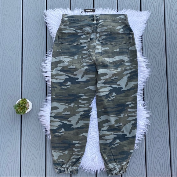 Express Camo Joggers - Picture 4 of 4